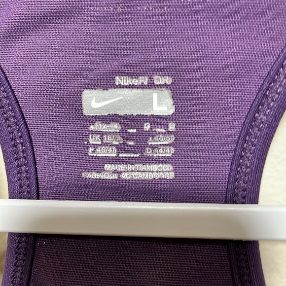 Nike Dri-FIT purple race back top size large - Picture 3 of 4